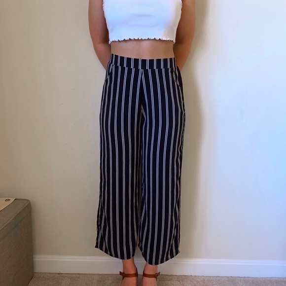 IVY & MAIN TILLY’S navy flowy striped pants - Picture 3 of 7